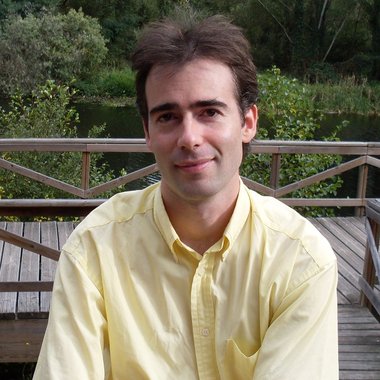 Eduardo - Freelance Songwriter