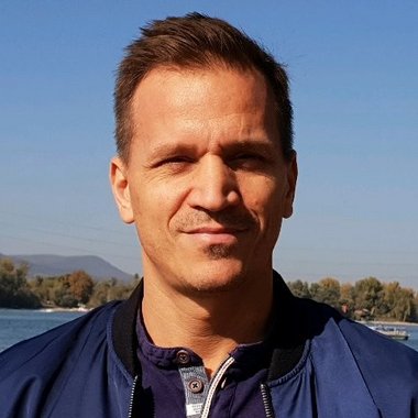 Robert S. - Freelance Developer