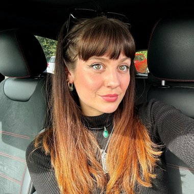 rhiannon - Freelance Brand Designer