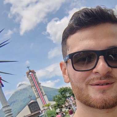 Cristopher H. - Freelance Front End Developer