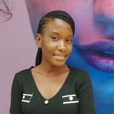 Naomi L. - Freelance Video Editor