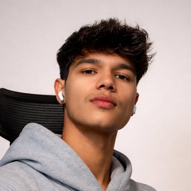 Ravi C. - Freelance Web Designer