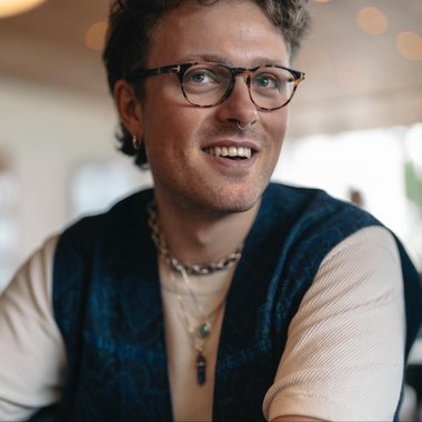 Tobias P. - Freelance Bassist