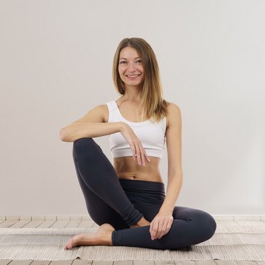 Yulia R. - Freelance Content Creator