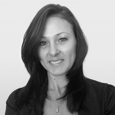 Kim V. - Freelance Graphic Designer