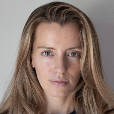 Jade R. - Freelance Influencer Marketing Manager