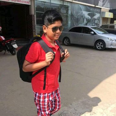 Tanvirrobayet - Freelance Graphic Designer