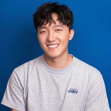 Chen-Wei F. - Freelance Graphic Designer
