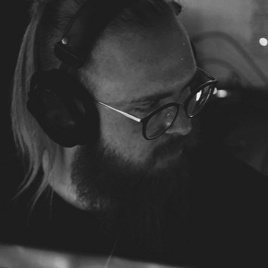 Floating M. - Freelance Sound Technician