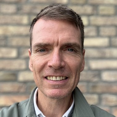 Martin D. - Freelance Brand Designer