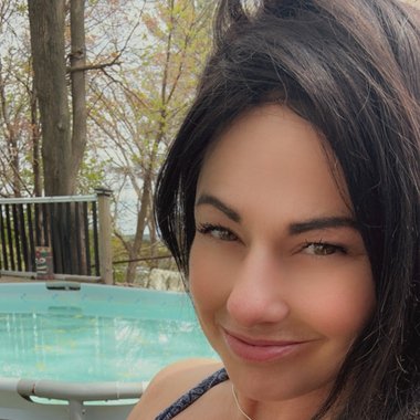 jackie f. - Freelance Community Manager