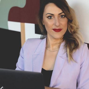 Anna M. - Freelance Ui Designer