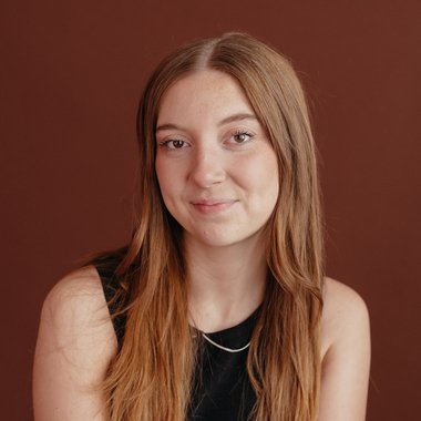 Stephanie B. - Freelance Presentation Designer