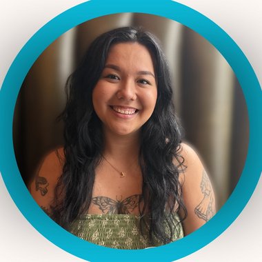 Yvonne F. - Freelance Social Media Manager