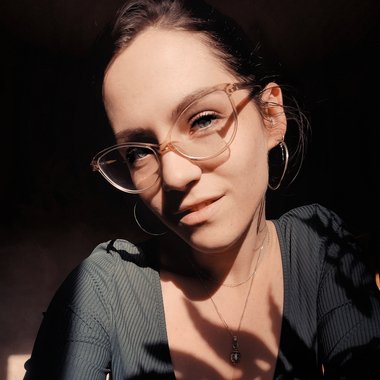 Emma G. - Freelance Graphic Designer