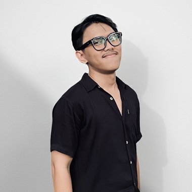 Muhammad A. - Freelance Graphic Designer
