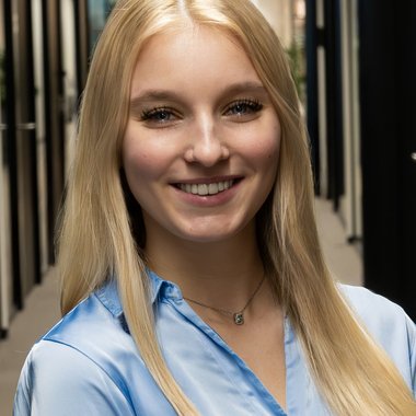 Isabel R. - Freelance Packaging Designer