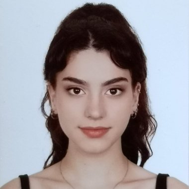 Gökçe B. - Freelance Ui Designer