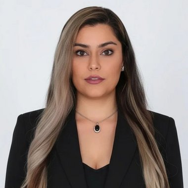 ANNA M. - Freelance Brand Designer