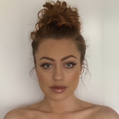 Megan H. - Freelance Stylist