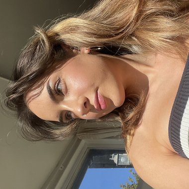 Hayley D. - Freelance Content Creator