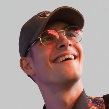 Rastko L. - Freelance Brand Designer