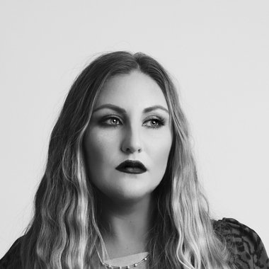 Lauren H. - Freelance Social Media Manager