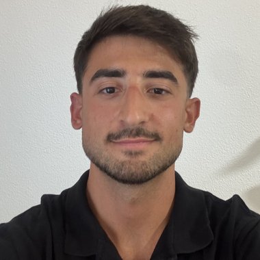 Pedro R. - Freelance Digital Marketer