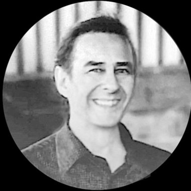 Paul T. - Freelance Brand Designer