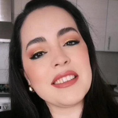 Laura G. - Freelance Digital Marketer