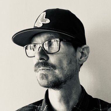 Stefan W. - Freelance Graphic Designer