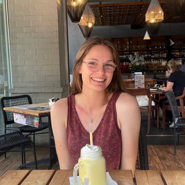 JADE W. - Freelance Content Creator