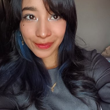 Rosa C. - Freelance Artworker
