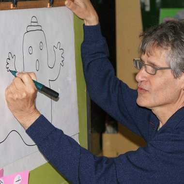 Carlos (. - Freelance Graphic Designer