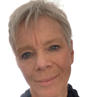 Angela M. - Freelance Content Creator