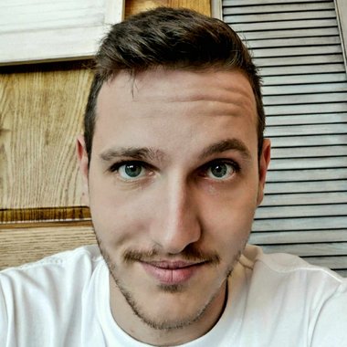 Vlad G. - Freelance Graphic Designer