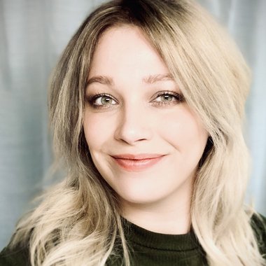 Keri H. - Freelance Set Designer