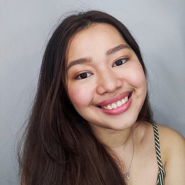 Diannah S. - Freelance Graphic Designer