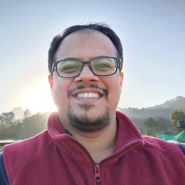 Suyash R. - Freelance Web Designer