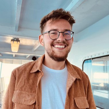 Marian G. - Freelance Web Designer