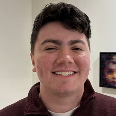 Elliot C. - Freelance Designer