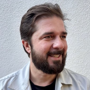 Albert B. - Freelance Content Creator