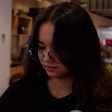Jazy B. - Freelance Social Media Freelancer
