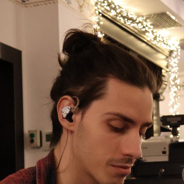 Victor J. - Freelance Music Producer