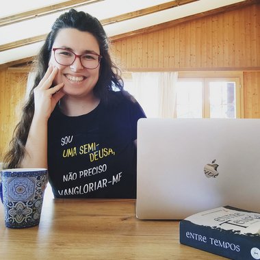 Cláudia L. - Freelance Assistant Editor