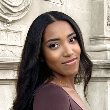 María V. - Freelance Video Editor