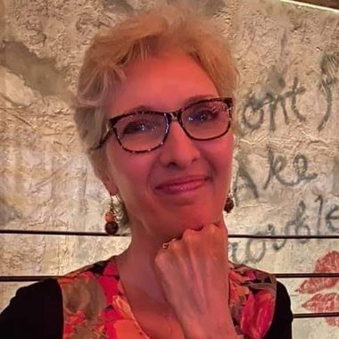 Lynette A. - Freelance Production Designer