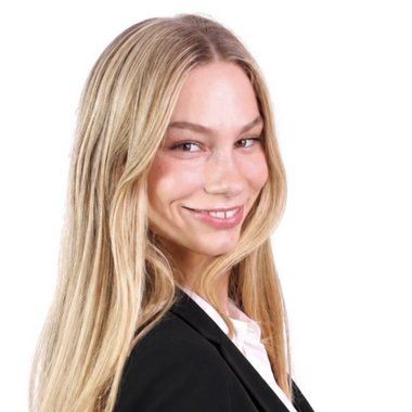 Emmy E. - Freelance Graphic Designer