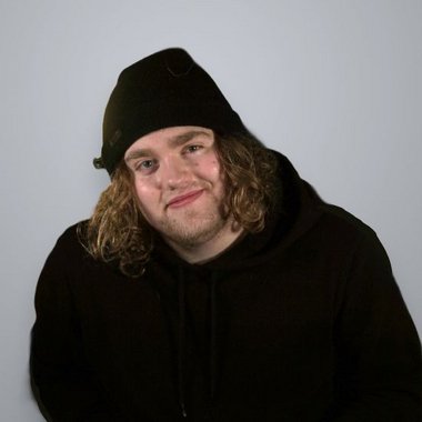 Riley H. - Freelance Songwriter