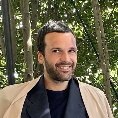 Xabier C. - Freelance Designer